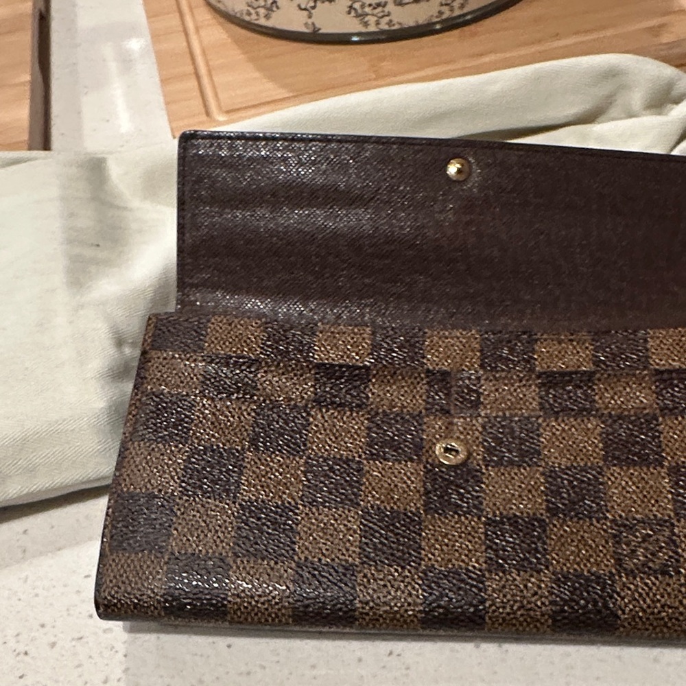 Checkered Brown Wallet - Picture 6 of 9